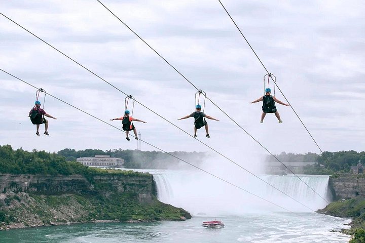 Erleben Sie die Niagara Fälle, Kanada mit einer Bootsfahrt und der Tour "Journey Behind the Falls", Foto 33 | wizardtrip