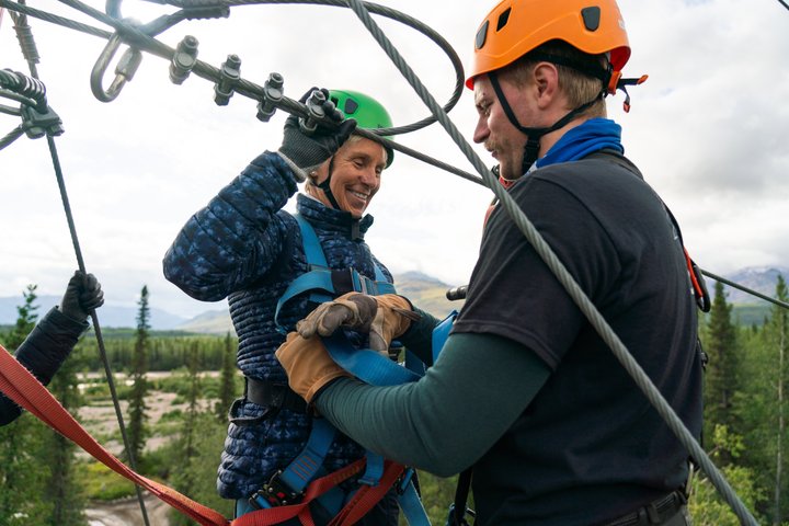 Ervaar een opwindend zipline-avontuur door het Alaskaanse boreale bos nabij Denali National Park, foto 13 | wizardtrip