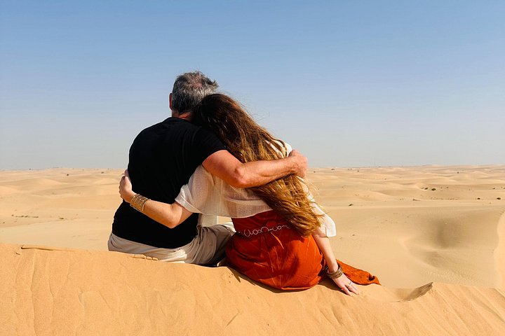 Oplev en ørkensafari i Abu Dhabi med dune bashing, kamelridt, BBQ-middag og live shows, foto 13 | wizardtrip