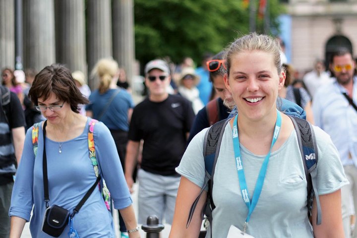 A guided walking tour exploring Berlin's historical landmarks and modern cityscape, photo 1 | wizardtrip