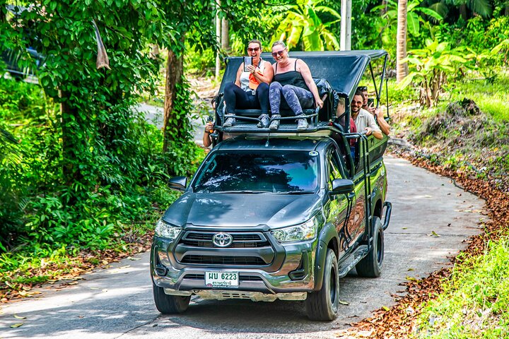 6-stündige Elefantenpflege und Dschungeltour mit dem Geländewagen auf Koh Samui | wizardtrip