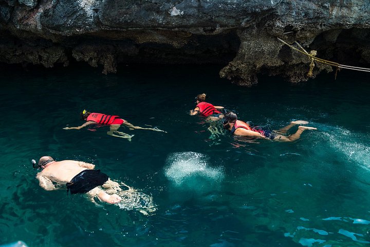 Luxe speedboot tour die de prachtige Ang Thong Islands National Marine Park bij Koh Samui, Thailand verkent, foto 7 | wizardtrip