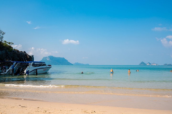 Luxe speedboot tour die de prachtige Ang Thong Islands National Marine Park bij Koh Samui, Thailand verkent, foto 19 | wizardtrip