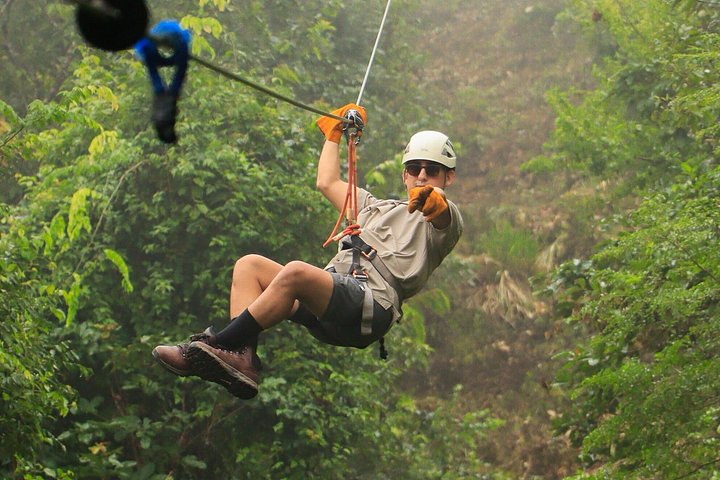 Genießen Sie einen Tag voller Abenteuer und Entspannung in Costa Rica mit Reiten, Ziplining, heißen Quellen und einem traditionellen Mittagessen, Foto 10 | wizardtrip