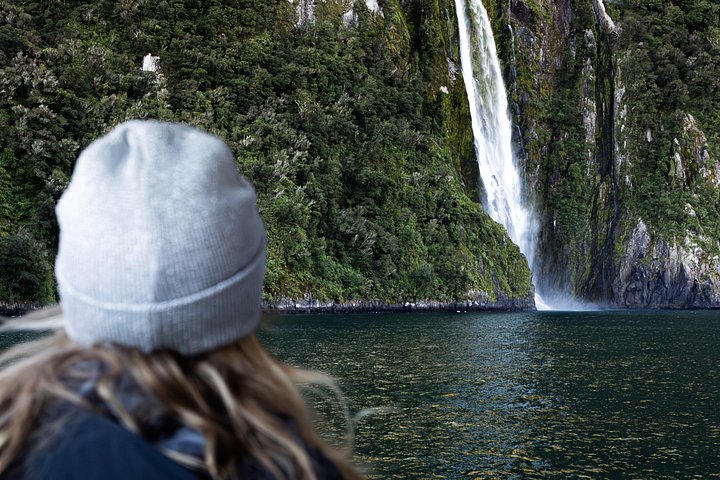 Volo panoramico e crociera su Milford Sound, Nuova Zelanda, con fiordi, montagne e cascate, foto 7 | wizardtrip