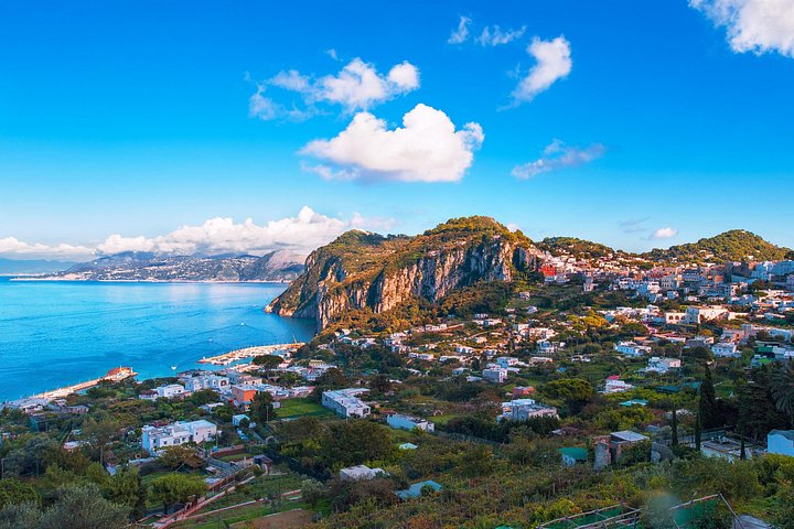Bådtur rundt om Capri øen fra Sorrento, udforskning af grotter og nydelse af fritid, foto 6 | wizardtrip