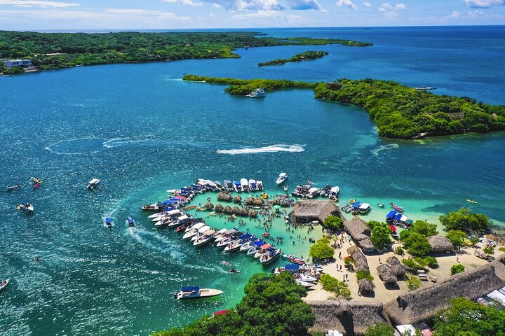 Passeio de barco em festa para saltar de ilha em ilha, apenas para adultos, em Cartagena, com 5 paragens, música e clubes de praia, foto 20 | wizardtrip