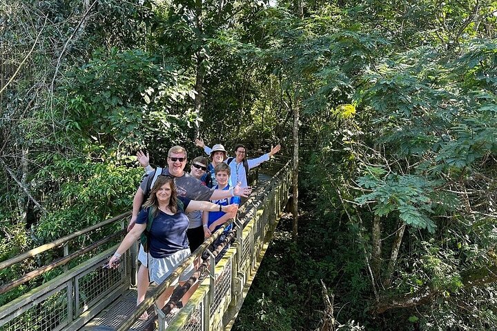 Experience the majestic Iguaçu Falls on both the Brazilian and Argentine sides with a guided small-group tour, photo 7 | wizardtrip
