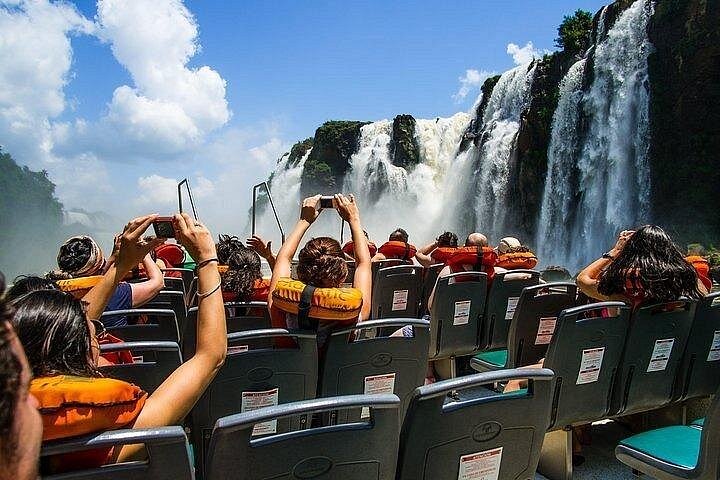 Experience the majestic Iguaçu Falls on both the Brazilian and Argentine sides with a guided small-group tour, photo 12 | wizardtrip