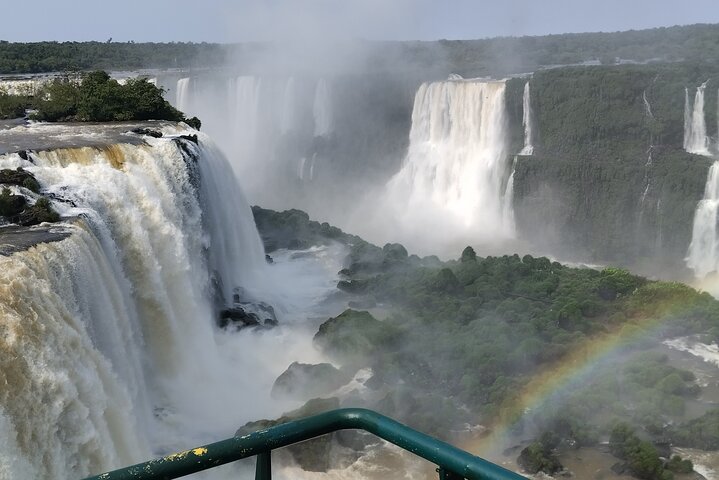 Experience the majestic Iguaçu Falls on both the Brazilian and Argentine sides with a guided small-group tour, photo 43 | wizardtrip