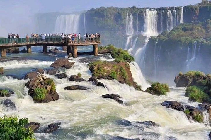 Experience the majestic Iguaçu Falls on both the Brazilian and Argentine sides with a guided small-group tour, photo 45 | wizardtrip