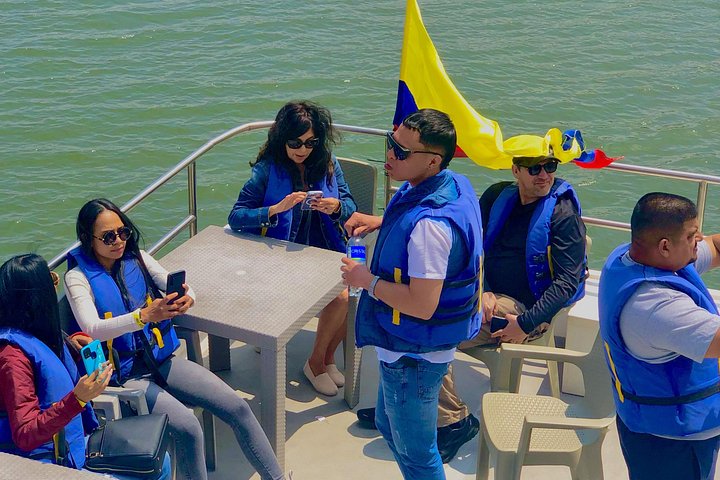Tour de día completo a Guatapé desde Medellín, con la Piedra del Peñol, paseo en barco y comidas locales, foto 19 | wizardtrip