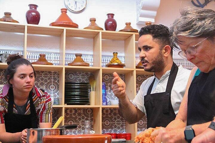 Praktisk marockansk matlagningskurs i Marrakech, med marknadsbesök och traditionella rätter, foto 22 | wizardtrip