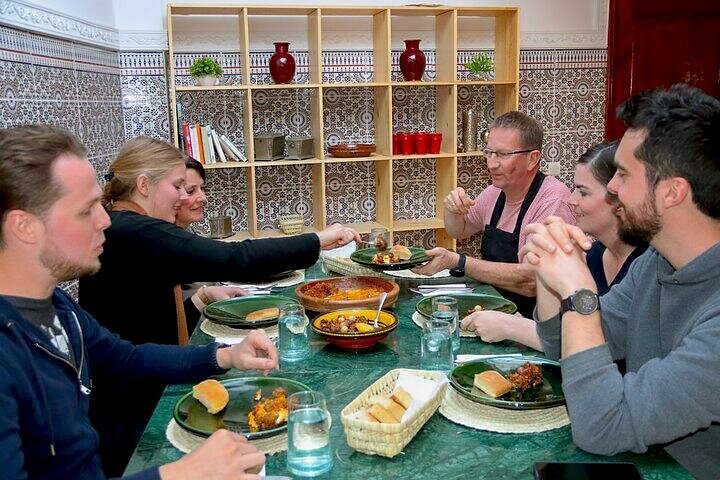 Praktisk marockansk matlagningskurs i Marrakech, med marknadsbesök och traditionella rätter, foto 23 | wizardtrip