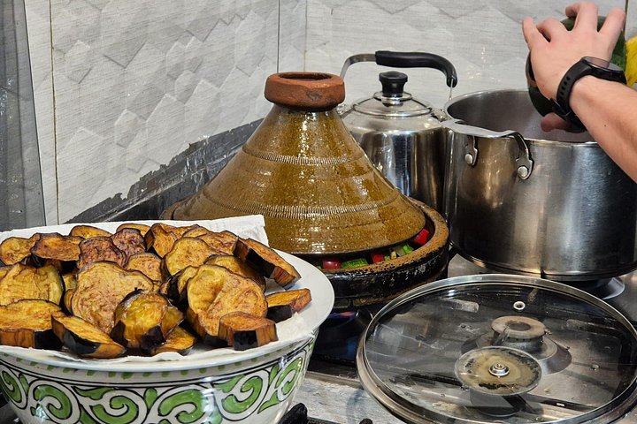 Praktisk marockansk matlagningskurs i Marrakech, med marknadsbesök och traditionella rätter, foto 31 | wizardtrip