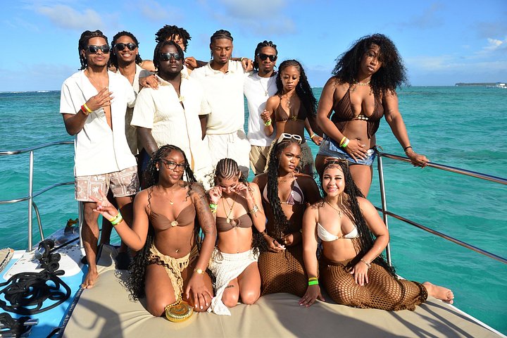 Festbåt med hiphop kun for voksne i Punta Cana med åpen bar og DJ, foto 27 | wizardtrip