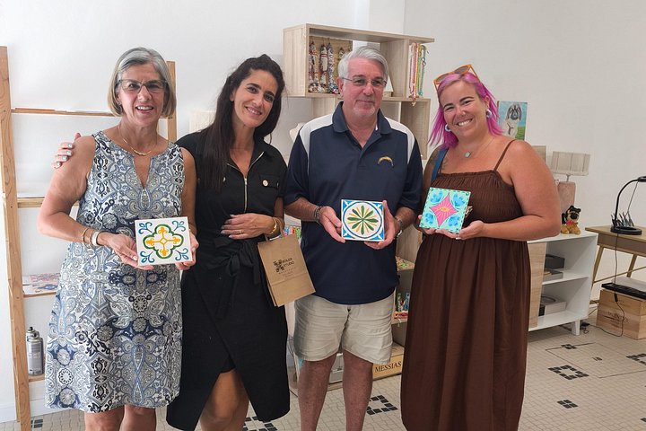 Creatieve tegel-schilderworkshop met cocktails in Porto, Portugal, foto 46 | wizardtrip