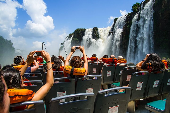Iguazú Watervallen Tour, Boottocht, Trein en Safari Truck | wizardtrip