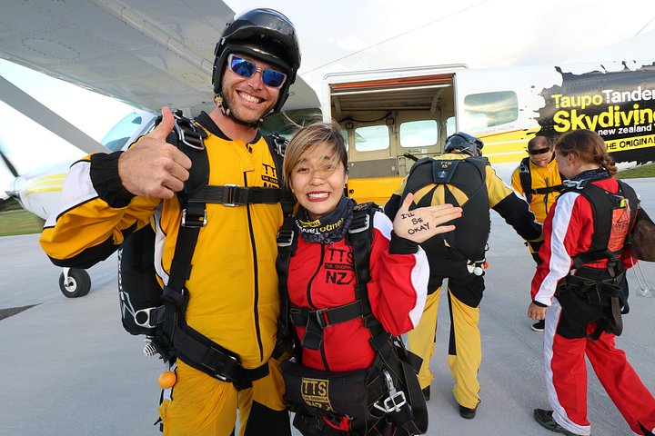 タウポ湖上空のタンデムスカイダイビング、ニュージーランド、素晴らしい景色とアドレナリンラッシュ、写真6 | wizardtrip