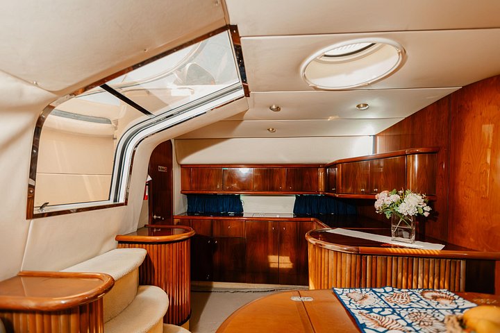 Noleggio di yacht privato di lusso che naviga nelle acque turchesi di Cancún, Messico, foto 15 | wizardtrip