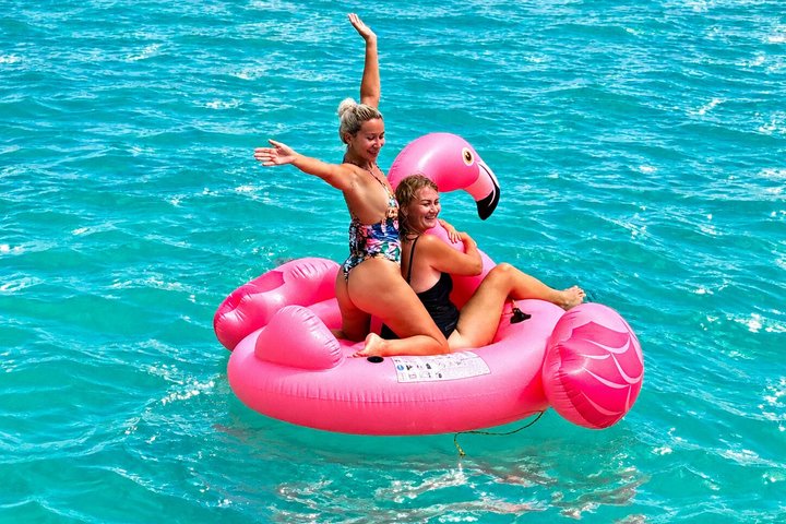 Noleggio di yacht privato di lusso a Cancun per esplorare il Mar dei Caraibi e le isole vicine, foto 28 | wizardtrip
