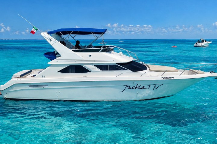 Luxury private yacht rental in Cancun with crew, offering Caribbean sea tours and water activities, photo 7 | wizardtrip