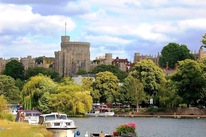 Dagstur fra London til Windsor Castle, Stonehenge og Bath, som viser historiske landemerker og arkitektur, foto 14 | wizardtrip