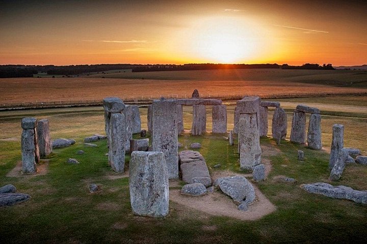 Stonehenge Inner Circle Access Day Trip from London Including Windsor | wizardtrip