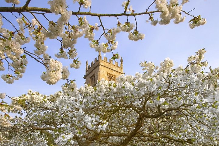 Natursköna vyer över pittoreska Cotswolds byar, inklusive Bourton-on-the-Water och Bibury, på en dagsutflykt från London, foto 7 | wizardtrip