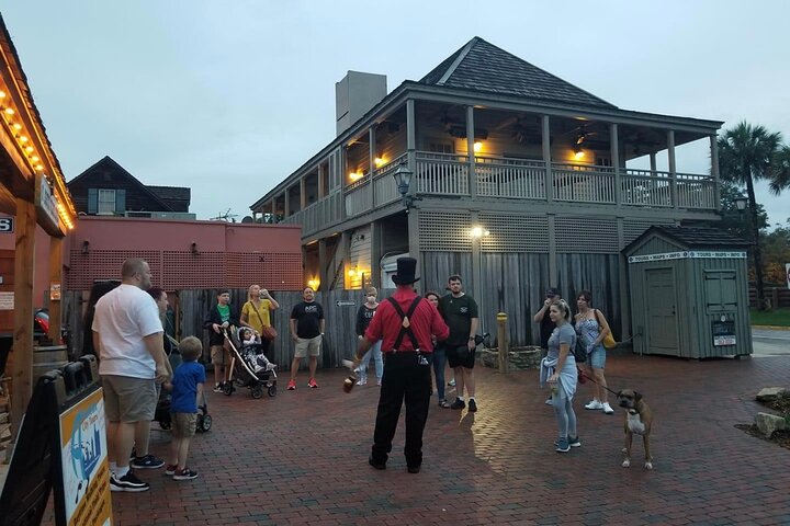 A spooky ghost tour through historic St. Augustine, Florida, featuring haunted sites and eerie tales, photo 13 | wizardtrip