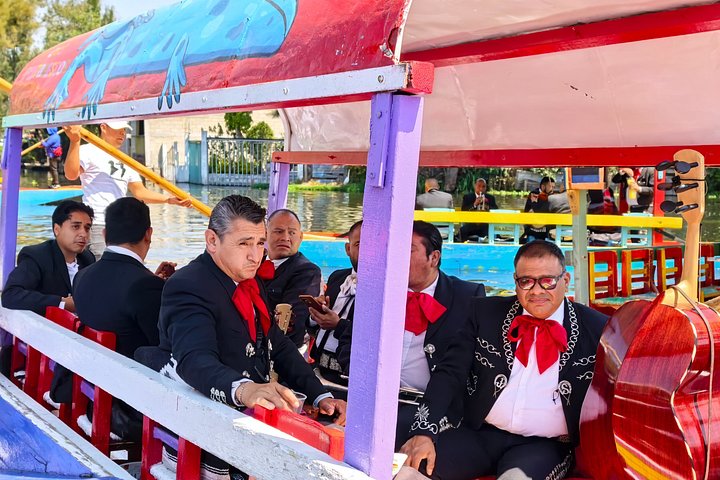 Profitez d'une excursion en bateau traditionnelle dans les anciens canaux de Xochimilco, Mexico, avec nourriture, boissons et activités culturelles, photo 16 | wizardtrip