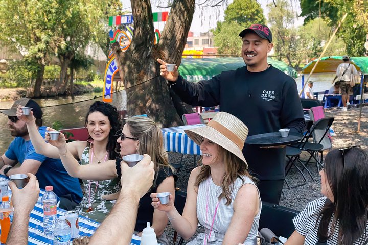 Profitez d'une excursion en bateau traditionnelle dans les anciens canaux de Xochimilco, Mexico, avec nourriture, boissons et activités culturelles, photo 39 | wizardtrip