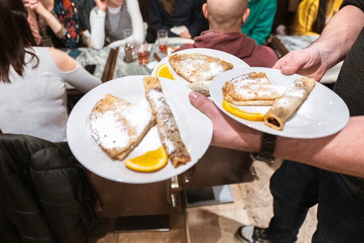 Experience Budapest's vibrant food scene with a guided tour featuring market visits, traditional dishes, and local wine tastings, photo 11 | wizardtrip