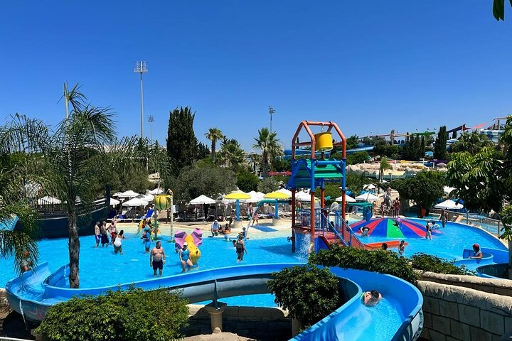 Découvrez des toboggans aquatiques palpitants et du plaisir en famille au Parc Aquatique Aphrodite de Paphos, Chypre, photo 8 | wizardtrip
