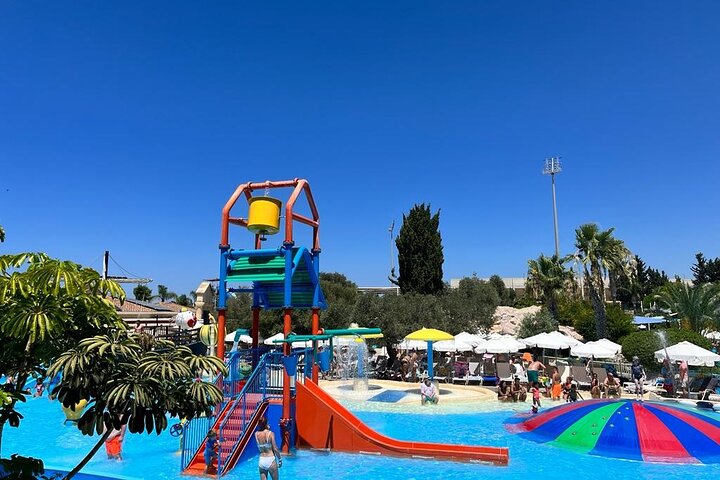 Découvrez des toboggans aquatiques palpitants et du plaisir en famille au Parc Aquatique Aphrodite de Paphos, Chypre, photo 12 | wizardtrip