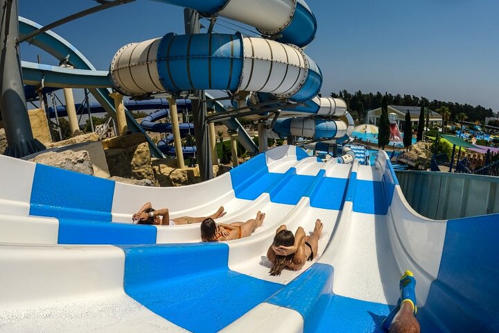 Découvrez des toboggans aquatiques palpitants et du plaisir en famille au Parc Aquatique Aphrodite de Paphos, Chypre, photo 40 | wizardtrip