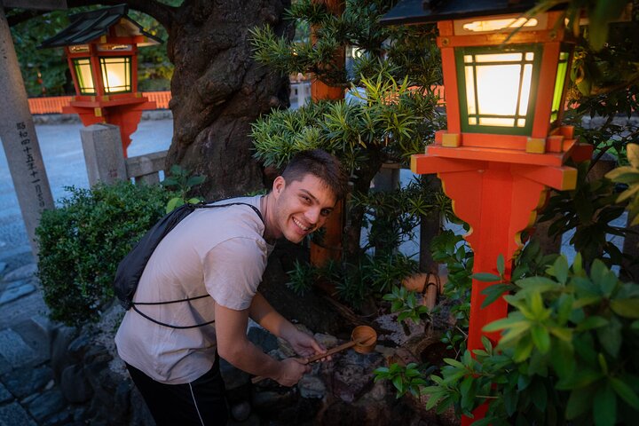 Kyoto food tour through Gion and Pontocho, featuring traditional Japanese dishes and nightlife, photo 22 | wizardtrip