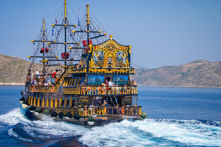 Cruzeiro de luxo em barco explorando ilhas e nadando em águas cristalinas perto de Kos, foto 14 | wizardtrip