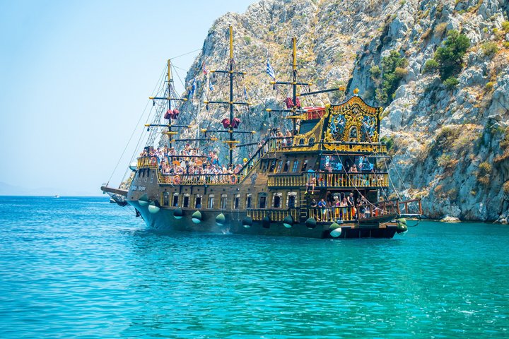Cruzeiro de luxo em barco explorando ilhas e nadando em águas cristalinas perto de Kos, foto 27 | wizardtrip