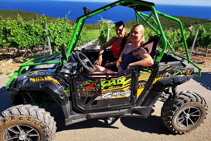 Experimente um emocionante safari buggy pelas paisagens cênicas de Korcula, desfrutando de comida e vinho locais, foto 14 | wizardtrip