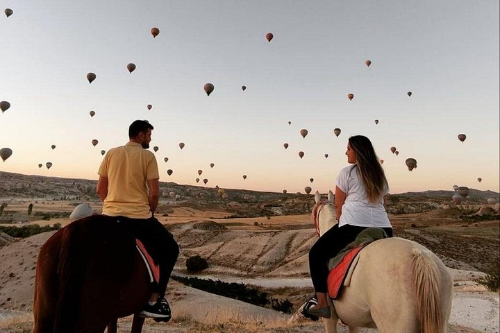 Passeio a cavalo pelos deslumbrantes vales e formações rochosas da Capadócia, Turquia, foto 8 | wizardtrip