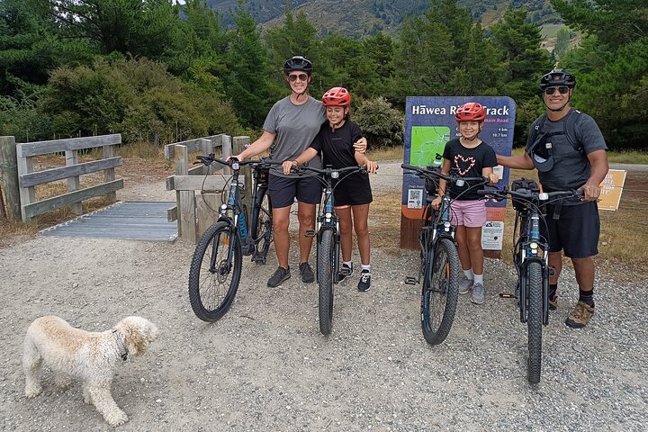 Genieße eine malerische Radtour durch die wunderschönen Landschaften von Wanaka und Hawea, radle entlang von Flüssen und Seen, Foto 6 | wizardtrip