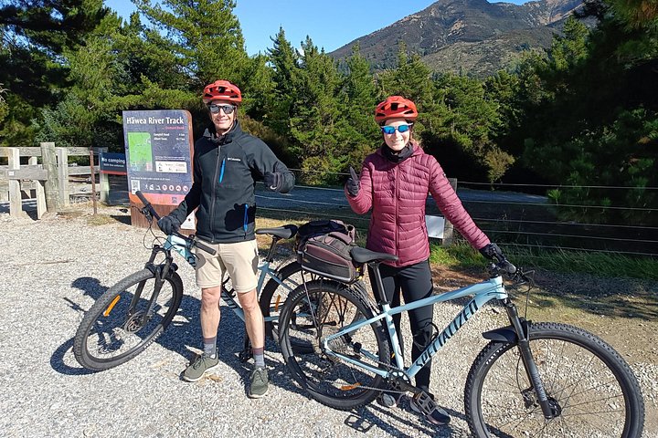 Genieße eine malerische Radtour durch die wunderschönen Landschaften von Wanaka und Hawea, radle entlang von Flüssen und Seen, Foto 20 | wizardtrip