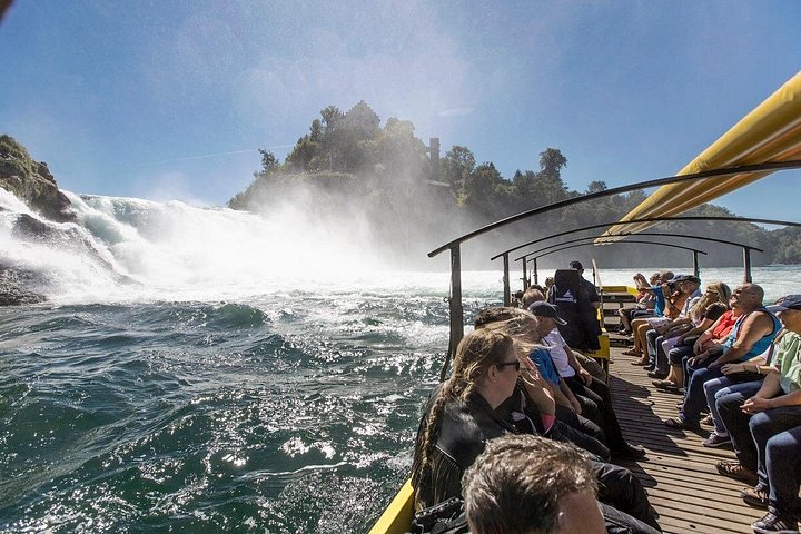 Vistas cénicas das Cataratas do Reno e da cidade medieval de Stein am Rhein numa viagem de meio dia a partir de Zurique, foto 8 | wizardtrip