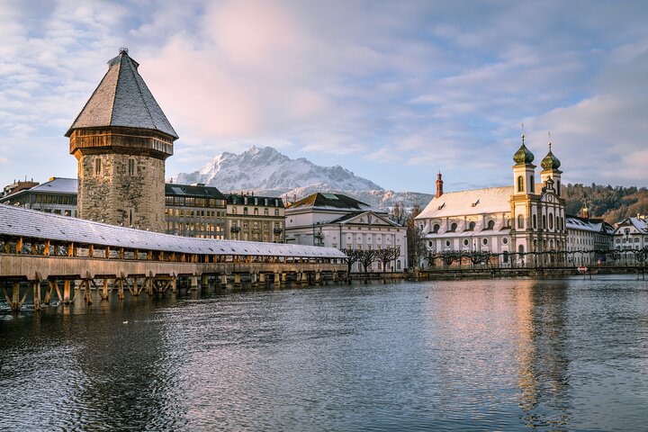 チューリッヒからピラトゥス山とルツェルンへの景色の良い日帰り旅行。山、湖、街の景色が楽しめます、写真6 | wizardtrip