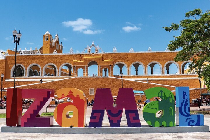 Excursión de un día desde Mérida a Chichén Itzá, Cenote Ik Kil e Izamal, mostrando ruinas mayas, nado en cenote y arquitectura colonial, foto 23 | wizardtrip