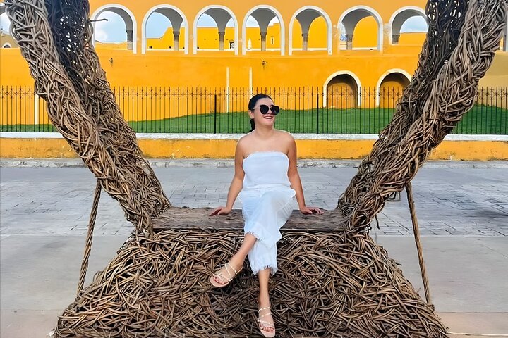 Excursión de un día desde Mérida a Chichén Itzá, Cenote Ik Kil e Izamal, mostrando ruinas mayas, nado en cenote y arquitectura colonial, foto 24 | wizardtrip