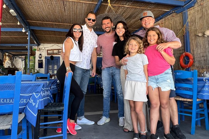 Privé op maat gemaakte tour van Santorini met lokale chauffeur, die dorpen, stranden en uitzichtpunten verkent, foto 8 | wizardtrip
