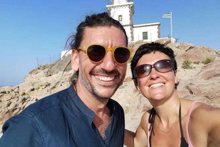 Privé op maat gemaakte tour van Santorini met lokale chauffeur, die dorpen, stranden en uitzichtpunten verkent, foto 20 | wizardtrip