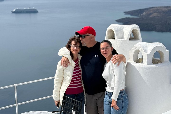 Privé op maat gemaakte tour van Santorini met lokale chauffeur, die dorpen, stranden en uitzichtpunten verkent, foto 41 | wizardtrip